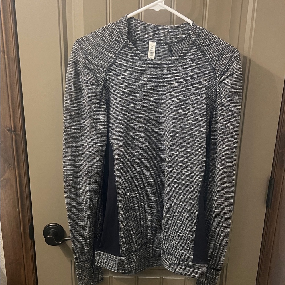 Lululemon top